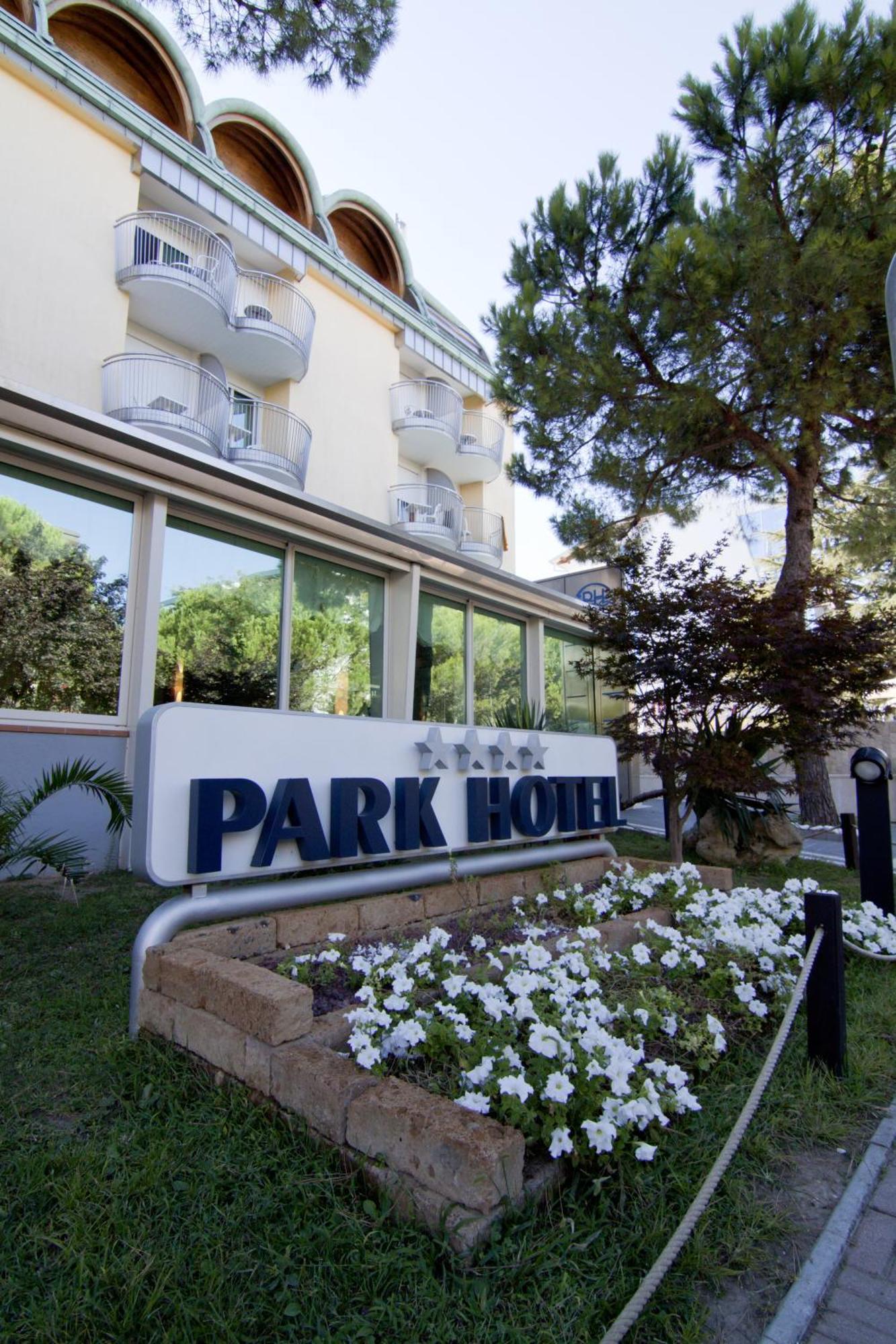 Park Hotel Lignano Sabbiadoro Exterior photo