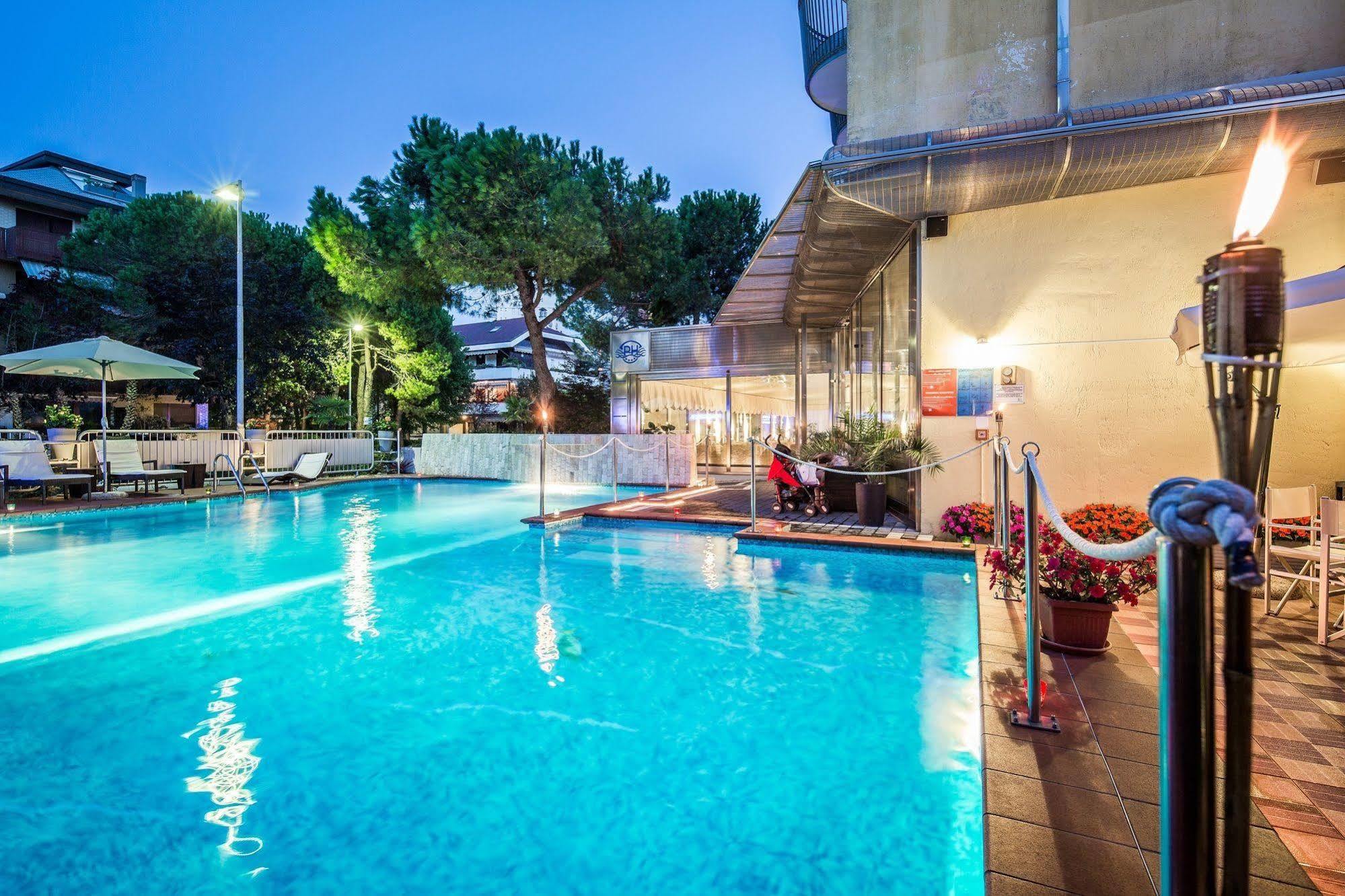 Park Hotel Lignano Sabbiadoro Exterior photo